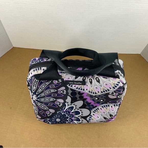 Vera Bradley Lunchbox - Picture 3 of 13